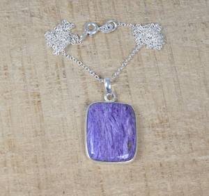 Pendentif en argent sterling Charoite, bijoux en pierres précieuses faits à la main, pierre violette élégante, cadeau pour femmes - Product Image 6