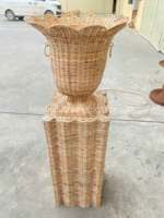 Décorer vase à fleurs en rotin naturel de fête de mariage la plus belle conception de vase à fleurs tissé en rotin produite en petite quantité