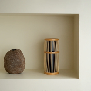 Vase en bambou méticuleusement tissé fabriqué au Vietnam matériau écologique pour la décoration intérieure et la décoration de la vaisselle en gros - Product Image 4