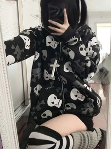 Y2k felpa da donna lavorata a maglia Goth centro commerciale Harajuku con teschio stampato a manica lunga Cardigan con cerniera abiti Emo Alt Indie