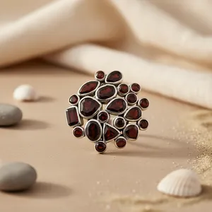 Anillo de Granate para Mujer en Plata 925, Joyería Elegante con Diseño de Reloj - Product Image 2