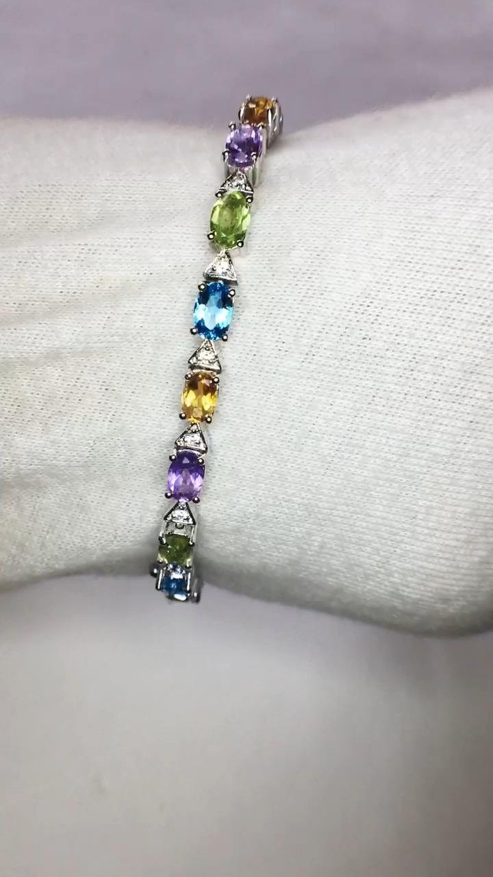 สีฟ้า, สีเหลือง, สีเขียว, สีม่วง