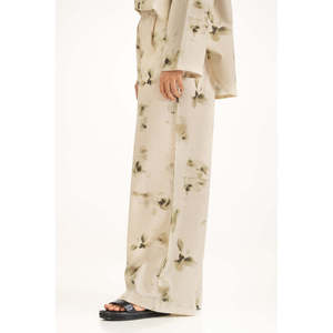 Pantalones de Crepé de Corte Regular WM-COD-SS25-374B con Decoración Estampada - Product Image 1