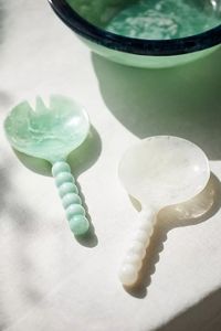 Cuillère en résine faite à la main pour les produits de style de vie écologique, adaptée aux cuisines modernes, cuillère en résine conçue pour être durable et lavable - Product Image 4