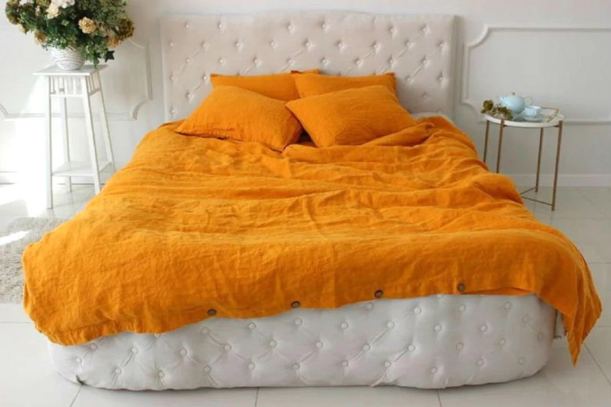 สีเหลือง