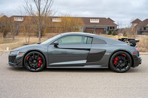 2023 R8 GT C0UPE Low Mileage Sound Engine Automatic Transmission Panoramic Sunroof LED Headlights Ready to Ship - Product Image 3