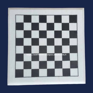 Ấn Độ của nhà sản xuất trắng và đen đá cẩm thạch cờ vua thiết lập với màu đen trắng đá tiền xu trong một Veet hộp cho trẻ em - Product Image 3