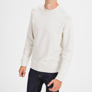 Sweat-shirt à manches longues surdimensionné pour homme, conçu pour un port décontracté, offrant une coupe ample, un tissu doux et un style urbain - Product Image 3