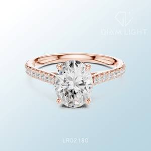 Elegante anillo de diamantes en racimo hecho a medida con diamantes ovalados VS Plus, certificado por IGI, elaborado en oro blanco, perfecto para compromiso o regalo. - Product Image 1