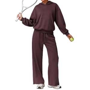 Ensemble de survêtement décontracté pour femmes avec logo personnalisé de haute qualité - Product Image 1