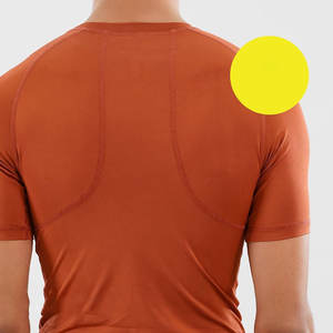 เสื้อยืดฟิตเนสผู้ชายผ้าสแปนเด็กซ์/ ไนลอนกันลมระบายอากาศได้ดีสีพื้นโอเวอร์ไซส์ออกกำลังกายออกกำลังกายฟิตเนส - Product Image 3