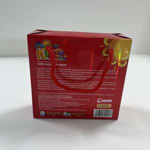 Usine directe pour les compléments liquides pour enfants, sac cadeau métallique |   Emballage de bien-être pour enfants avec logo personnalisé imprimé et poignée - Product Image 1