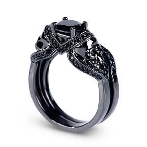Bague de mode Jeulia en argent sterling noir avec crâne taillé rond - Product Image 1