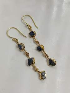 Boucles d'oreilles pendantes en pierre naturelle, fournisseur en gros, bijoux fins et tendance, boucles d'oreilles pendantes en cristal faites à la main, boucles d'oreilles longues pendantes - Product Image 2