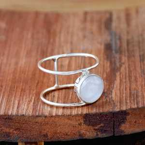 Anillo Artesanal Bohemio Cristiano Religioso de Plata de Ley 925 con Baño de Rodio y Piedra Lunar Certificada por Samrat Jewels - Product Image 4