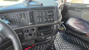 Camión Tractor Volvo 6X4 Diésel, Transmisión Manual, Volante a la Izquierda, Euro 5, Aire Acondicionado Automático, 450HP, Capacidad de Carga 31-40T, Uso Logístico - Product Image 4