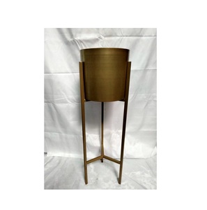 Maceta de metal de estilo Macetas de flores para exteriores e interiores/Macetas en latón de lujo moderno con estilo para el hogar - Product Image 4