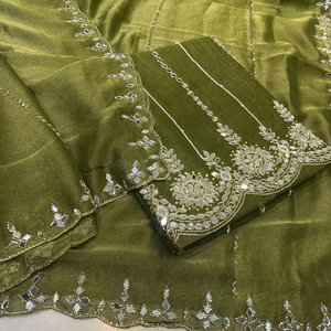 Costumes indiens de créateur modernes non cousus brodés à la main pour femmes pour les fêtes de style traditionnel - Product Image 1