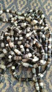 Perles d'agate à bandes sur mesure en tailles sur mesure fabriquées à partir de pierres d'agate naturelles idéales pour les créateurs de bijoux autochtones - Product Image 5