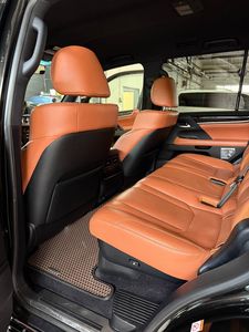 Lexus LX 450d V8 4.5L Turbo essence 4x4 SUV automatique, toit ouvrant, sièges en cuir foncé, 6 places, 24000 km, 360 LED, neuf/d'occasion, 2017 - Product Image 2