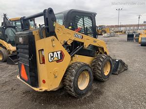 รถตัก1500kgs 500กก. 700kgs 850กก. 950กก. 1050กก. รถตักตีนตะขาบพร้อม247B3 SSL017รถตัก - Product Image 3