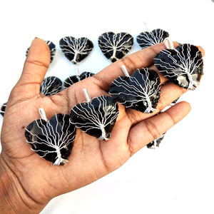 Collier pendentif en forme de cœur en obsidienne noire le plus tendance fait à la main en gros avec matériau en laiton et emballage de fil - Product Image 4