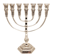 Classique Religieux Menorah Aluminium Argent Fini Métal Antique 7 Branche Temple 12 Tribus Israël Bougeoir Fabriqué en Inde