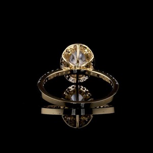 Anillo de compromiso de diamante cultivado en laboratorio Premium corte ovalado IGI certificado VVS2 E Color proveedor de joyería al por mayor de alta calidad - Product Image 2