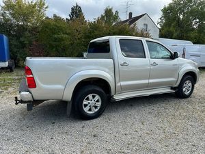 2013 for Toyota HiLux Used AWD with Leather Seats Dark Interior Left Steering - Product Image 6