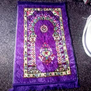 Elegant Ethnic Muslim Prayer <b>Mat</b> | Soft Velvet 100% Polyester Traditional Prayer Rug - Product Image 5