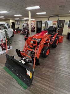 Tractor Kubota L3302 de Alto Rendimiento Disponible Ahora en Stock. - Product Image 3