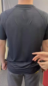 T-shirts de fitness musculaire de gymnastique pour hommes en polyester à séchage rapide à manches courtes col rond léger - Product Image 6