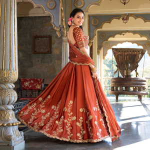 Collection de Lehenga classique en forme de A, en soie Rangoli, avec des paillettes et des broderies au fil, imprimé floral, taille naturelle, robe longue jusqu'au sol - Product Image 1