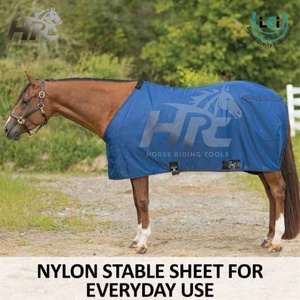 Couvertures pour chevaux équestres fabriquées en tissu Cordura de haute qualité, avec rembourrage intérieur en coton ou en polaire, selon le choix et sur mesure. - Product Image 5