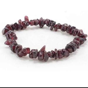 Bracelet en pierre de puce grenat à la mode le plus vendu pour offrir des cadeaux de guérison et un usage quotidien disponible au prix d'usine - Product Image 2
