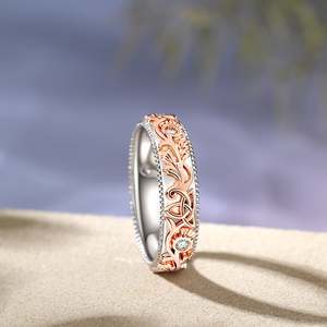 Jeulia Rhodium Plated Sterling Silver Women's Band with Thistle and <b>Celtic</b> Knot Carved Design - Product Image 4
