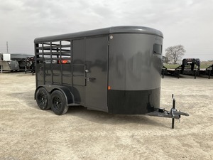 LISTO PARA LA VENTA: REMOLQUE PARA TRANSPORTE DE CABALLOS DE 12 PIES DE LARGO, 6 PIES DE ANCHO, 7 PIES DE ALTURA, CONSTRUCCIÓN COMPLETAMENTE EN ACERO - Product Image 3