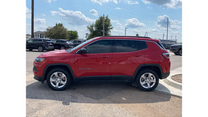 Jeep Compass Sport 2023 Usado en Excelentes Condiciones - Product Image 2