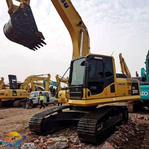 Excavadora de Orugas Usada Komatsu PC200-8, 20 Toneladas de Peso Operativo, Motor Japonés Original, Caja de Cambios, Bomba de Engranajes, Componentes Principales - Product Image 1