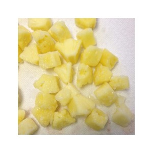Purée d'ananas congelée IQF BQF de qualité supérieure, naturelle et sucrée, en dés, provenant du Vietnam, fruits tropicaux, sans sucre, pour la vente en gros, en vrac et sur mesure - Product Image 1