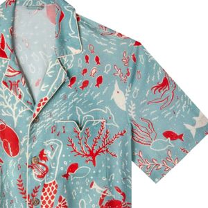 La camisa azul francesa de Mar di Gras presenta juerguistas semidesnudos con tuberías de tiza de criaturas marinas y diseño de tapiz sueco - Product Image 5