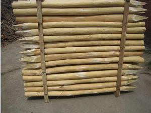 Fournisseur de poteaux de clôture ronds en bois durable et bon marché - Product Image 5