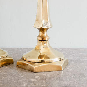 Bougeoir en métal doré de qualité supérieure et design classique pour pièce maîtresse de vacances et atmosphère romantique au meilleur prix - Product Image 4