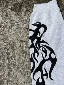 Hombres Streetwear 500gsm Personalizado Francés Terry Sun Faded Acid Wash Bordado Logo Recortado Rhinestone Zip up Sudadera con capucha con bordado - Product Image 3