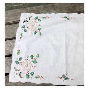 Super Absorbent Debris Collecting Solid Festive Christmas Decoration Stylish Durable Waterproof Customizable Linen Placemat - Product Image 4