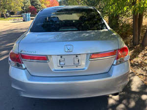 Voiture d'occasion abordable, Ho-n-da Acc-ord LX-P 2012, conduite à gauche - Product Image 3