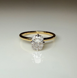 Bague de fiançailles en diamant de laboratoire taille coussin allongé de 1,00 carat, sertie solitaire, or massif 14 carats, bague de mariée classique pour femme - Product Image 1