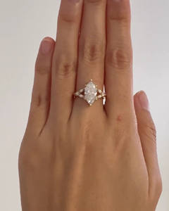 1,80 CTW Cluster Marquise Cut Moissanite Compromiso Anillo de bodas VVS1 Anillo nupcial de oro amarillo - Product Image 5