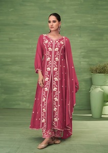 Bloomung Jorjet Work Top Plazzo et Dupatta catalogue complet disponible au tarif de gros, collection premium mangé prix de gros. - Product Image 3