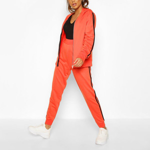 Chándal de poliéster para mujer con diseño de dos rayas y logotipo personalizado, chándal deportivo para mujer, conjunto de 2 piezas al por mayor de chándal para mujer a medida - Product Image 4